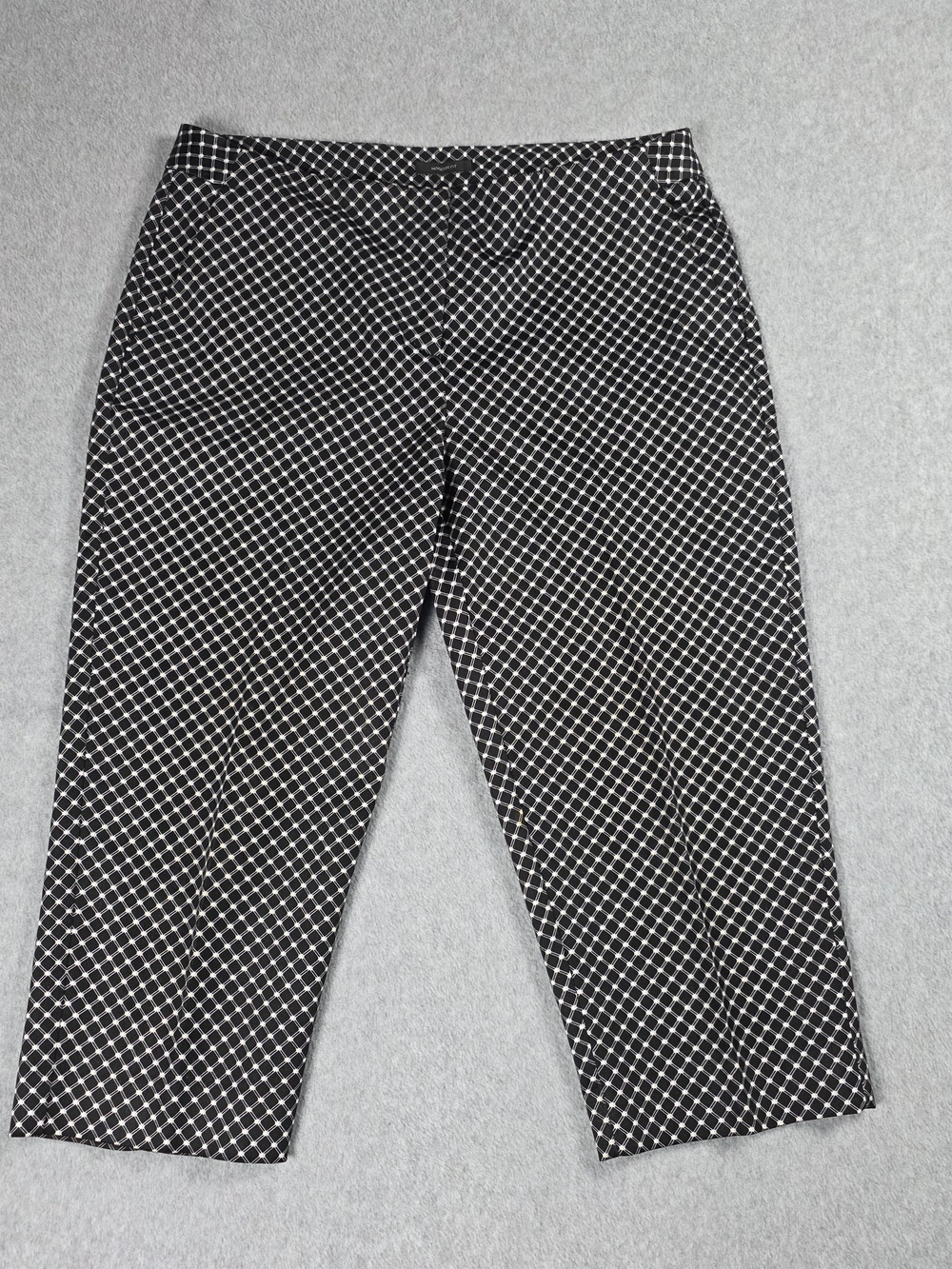 Worthington Black & White Diamond-Grid Men’s Pants